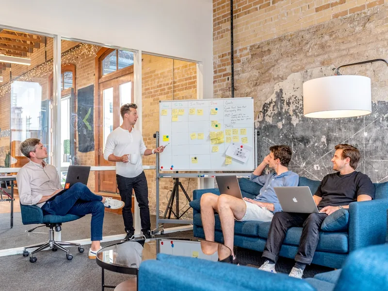 Email Isn't Dead: How B2B Companies Get 42x ROI with Automation — AiUse